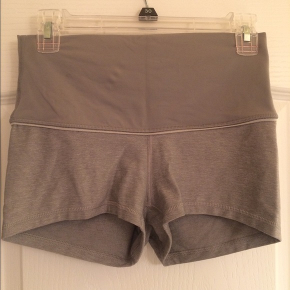LuluLemon 3" Rollover Boogie Short