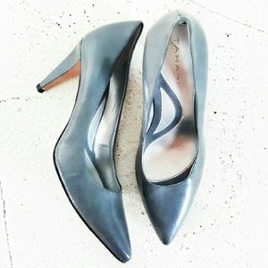 Tahari Malika Pumps