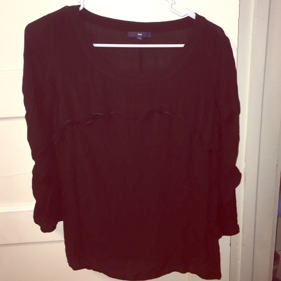 GAP essential black top