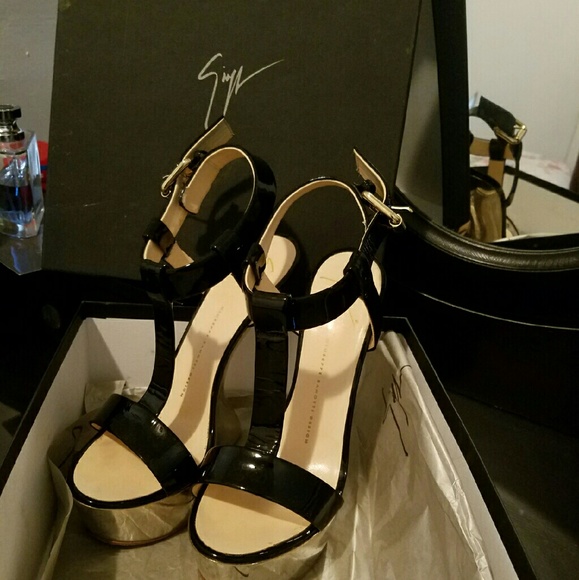 Giuseppe Zanotti Womens Platform Sandal