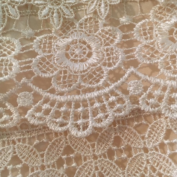 Lace shorts - Picture 2 of 4