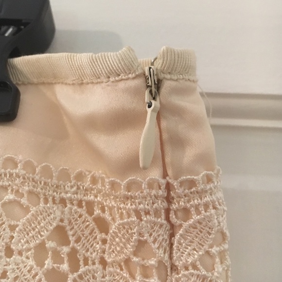 Lace shorts - Picture 3 of 4