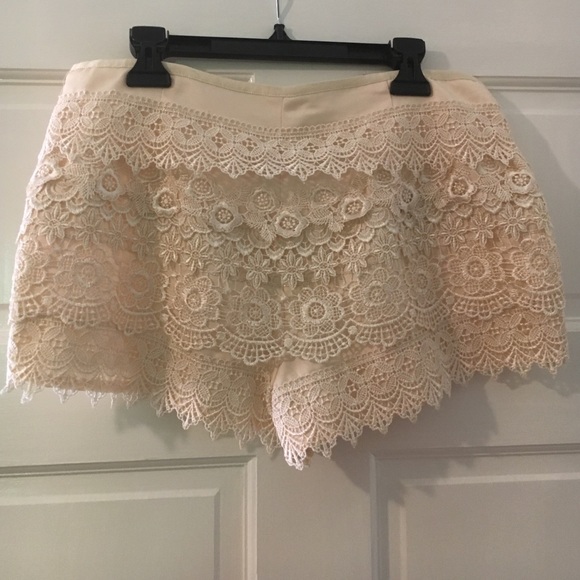 Lace shorts - Picture 4 of 4