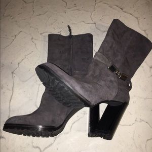 Stuart Weitzman Skipper bootie **BRAND NEW