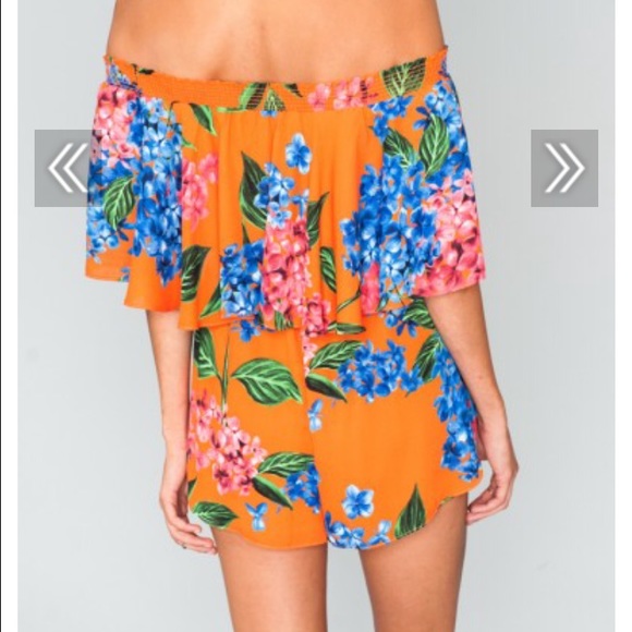 SOLD on Ⓜ️ Rosarita romper - Bahama Bloom - Picture 2 of 4