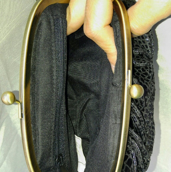 Black Ruffled Clutch - Picture 4 of 4