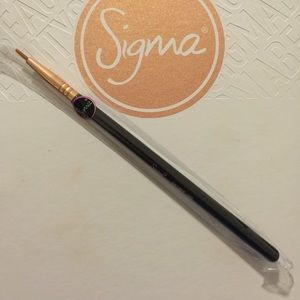 sigma E05 eyeliner