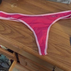 *LOWEST PRICE* NWT VS Pink Thong