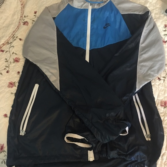 Nike windbreaker