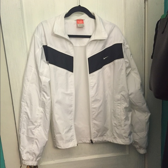 Nike White Windbreaker Running/Rain Jacket. Size L