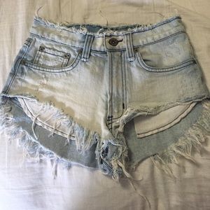 LF STORES CAMAR SIZE 23 SHORTS