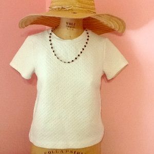 Gap Quilted White Tee Shirt! ☄