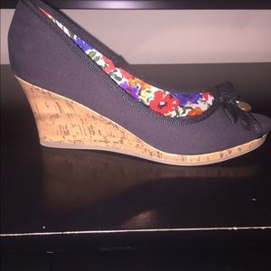 Dexflex comfort black wedges