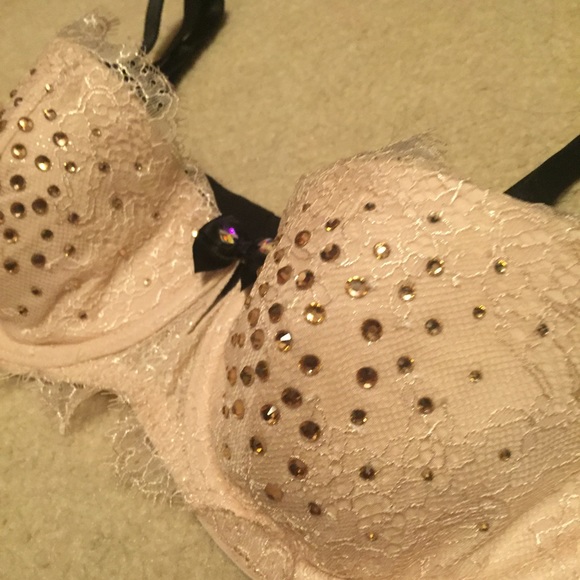 Victoria's Secret Dream Angel Demi Bra