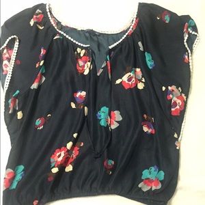 American Eagle Floral Blouse