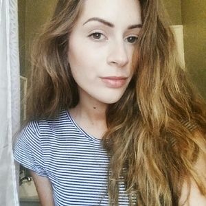 Meet your Posher, Cayla