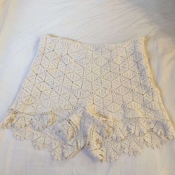 Cute crochet shorts!!