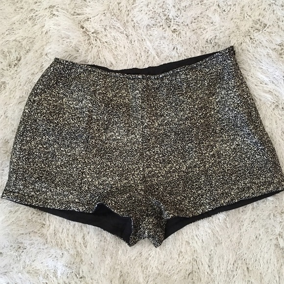 ❌SOLD❌ Fora Shorts
