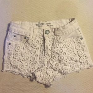 white flower patterned shorts