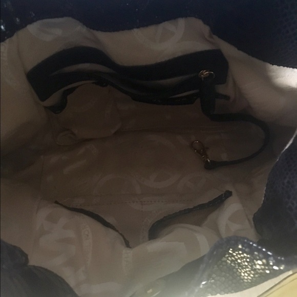 MICHAEL KORS ID Chain Black Python Hobo - Picture 3 of 4