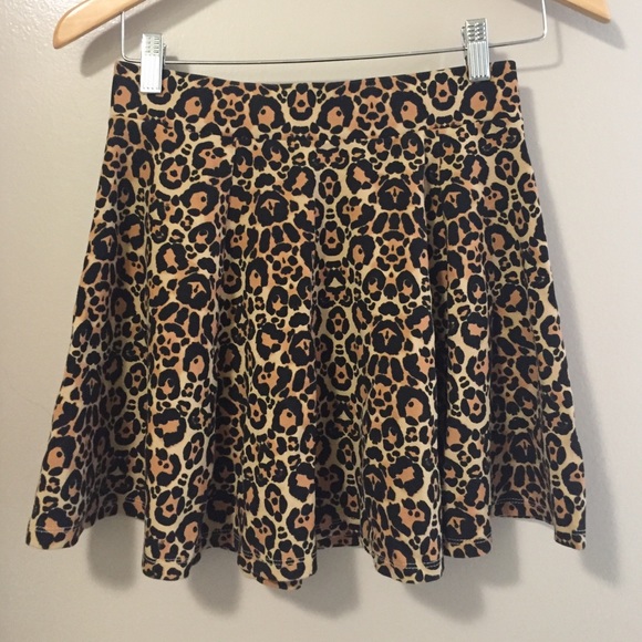 Skirt - Picture 1 of 2