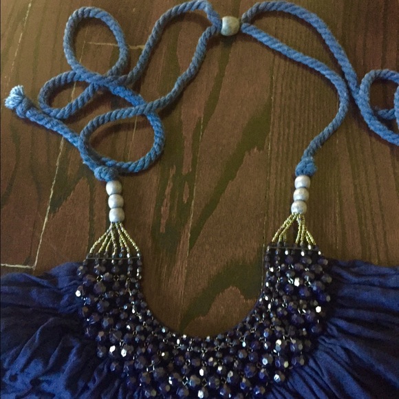 💥SALE💥Navy Halter Top - Picture 2 of 3