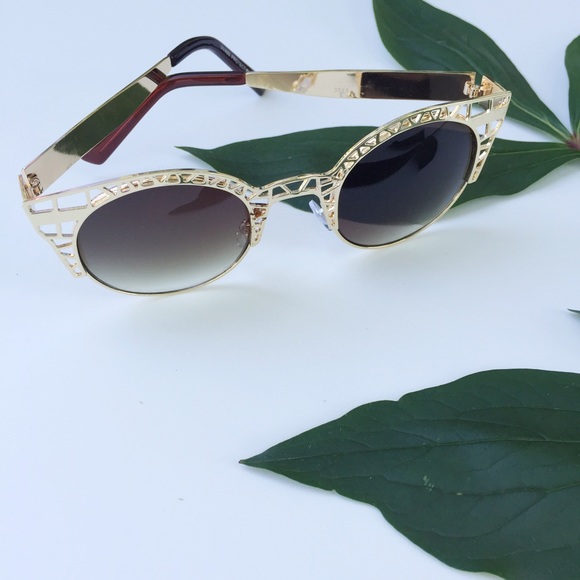 NWT || Gold Fleur Wire Cutout Cat Eye Sunglasses - Picture 2 of 3