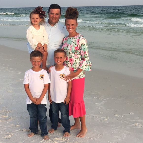 Meet your Posher, Amanda - Picture 3 of 3