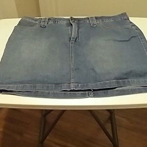 Jean skort