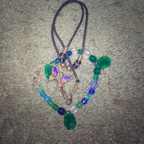 Bracelet and necklace bundle