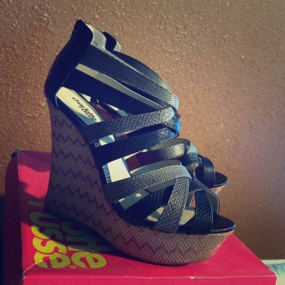🎀Cute Wedges🎀
