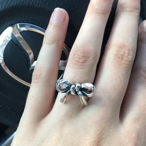 James Avery bow ring