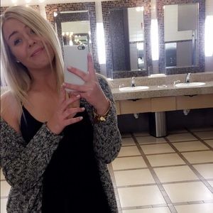 Meet your Posher, Caitlyn