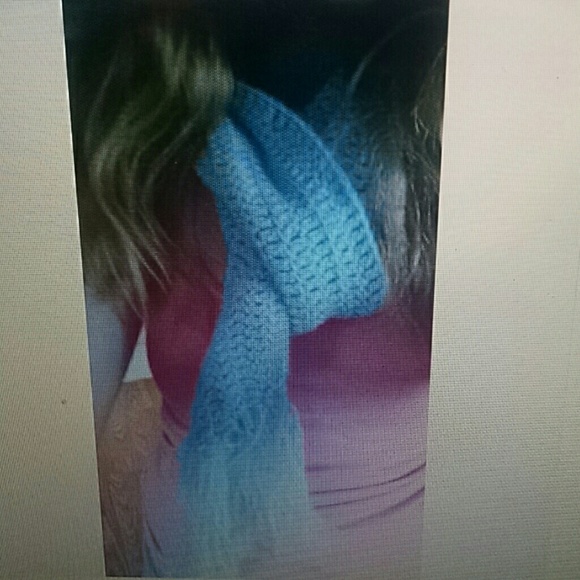 💄SOLD💄 Homemade Baby Blue Scarf & Hat Combo - Picture 4 of 4