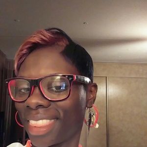 Meet your Posher, Shaneka
