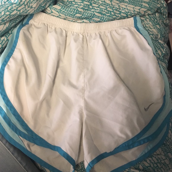 White nike shorts