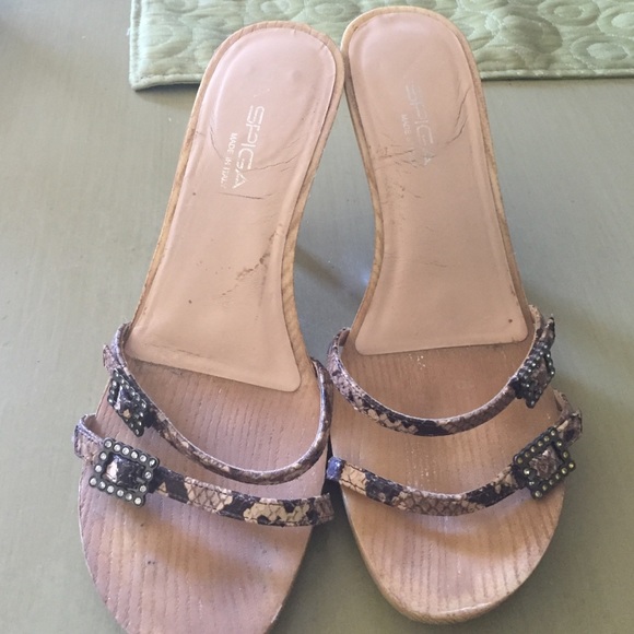 Sandals - Picture 1 of 2