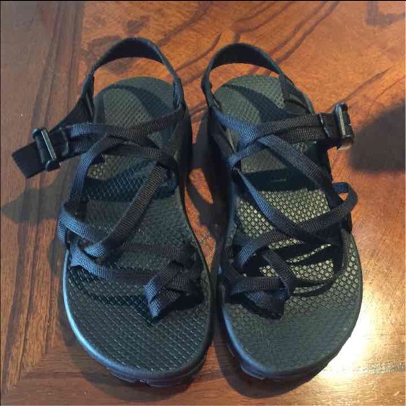 Chaco Shoes - Chacos size 7 cheaper on Ⓜ️!