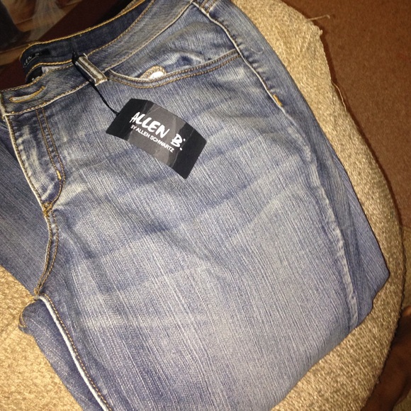 New! Allen b jeans