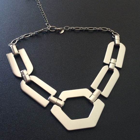 Silver reflective necklace