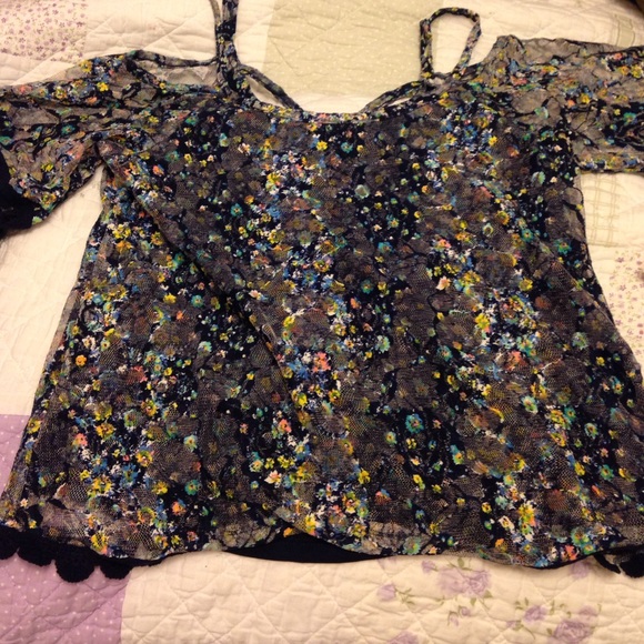 Never worn has tags