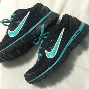 Mint Nike Dual Fusion Tennis Shoes