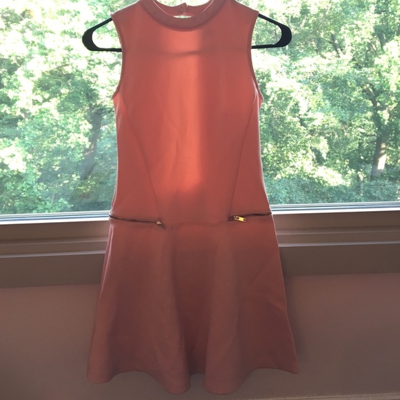 Backless dress