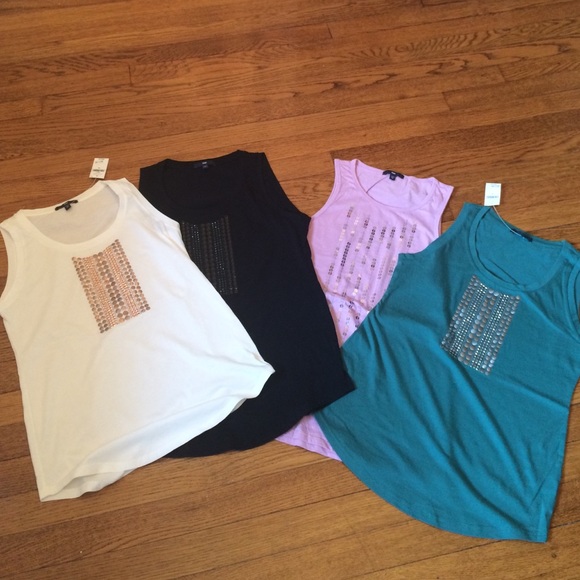 Group of 4 tanks from the GAP