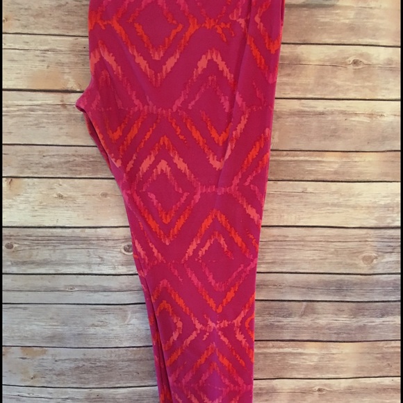 EUC LuLaRoe leggings. Worn twice.