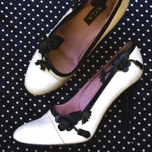 N.Y.L.A. White & Black Leather Flower Heels
