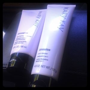 Mary Kay 3in1 Face Cleanser & Moisturizer