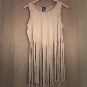 Elastic and comfy tan tank top.