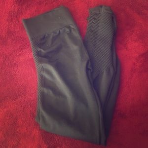 Tek gear leggings that stretch and are super comfy
