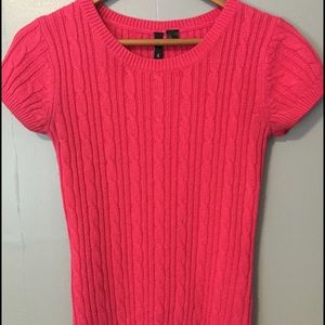 Short sleeve sweater